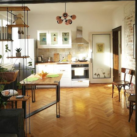 Sunny Downtown Apartment For 4 Sófia Exterior foto