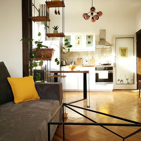 Sunny Downtown Apartment For 4 Sófia Exterior foto