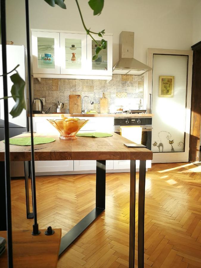 Sunny Downtown Apartment For 4 Sófia Exterior foto