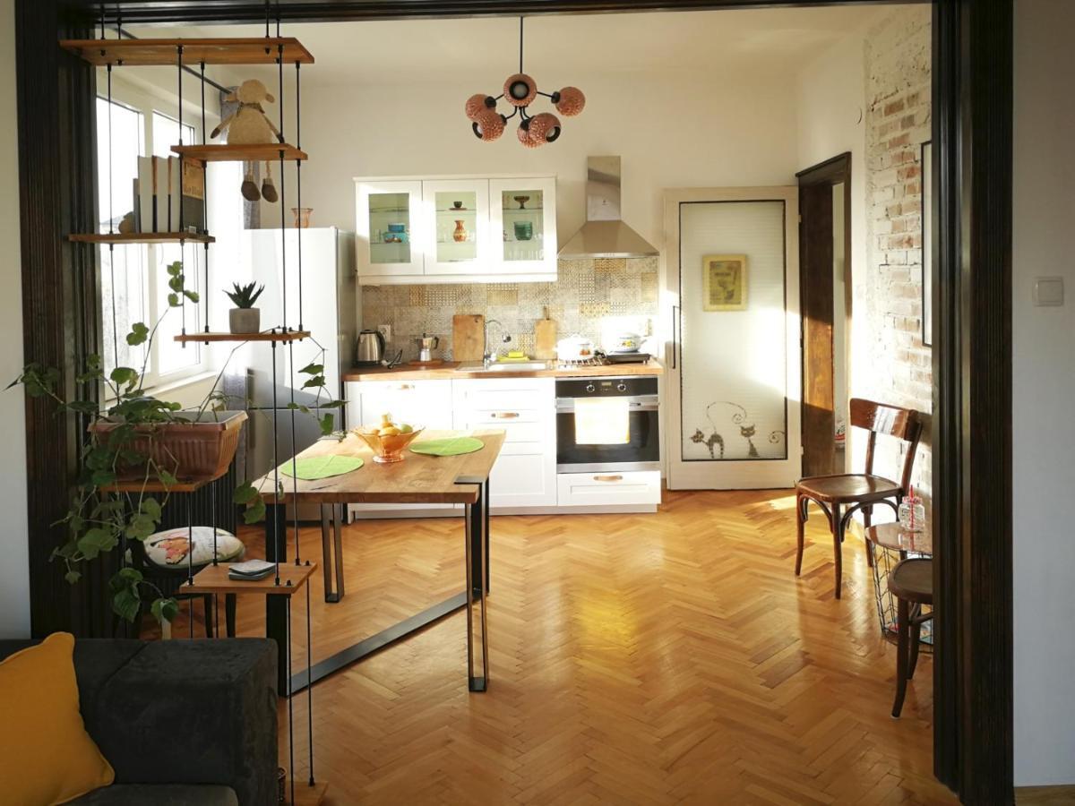 Sunny Downtown Apartment For 4 Sófia Exterior foto
